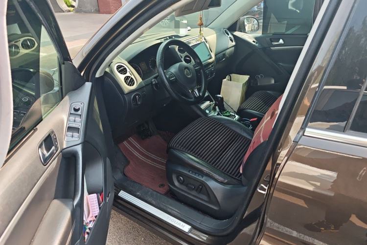 Used Volkswagen Tiguan 2013 2.0 TSI Automatic All-Wheel-Drive Flagship Edition Driver Seat