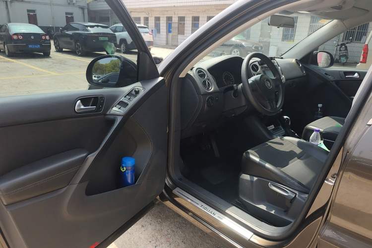 Used Volkswagen Tiguan 2013 1.8TSI Automatic Two-Wheel Drive Trend Edition Driver Seat