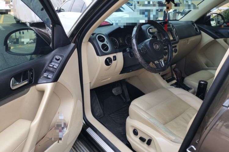 Used Volkswagen Tiguan 2013 1.8 TSI Automatic All-Wheel Drive Luxury Model Driver Seat