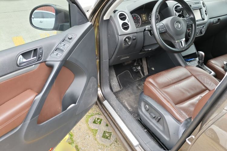 Used Volkswagen Tiguan 2013 1.8 TSI Automatic All-Wheel Drive Luxury Model Driver Seat