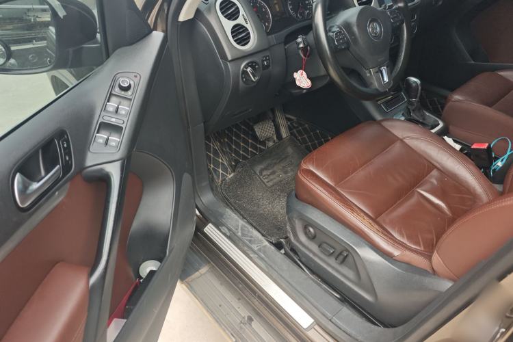 Used Volkswagen Tiguan 2013 1.8 TSI Automatic All-Wheel Drive Luxury Model Driver Seat