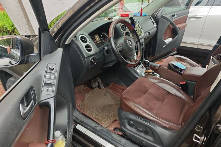 Used Volkswagen Tiguan 2013 2.0 TSI Automatic All-Wheel-Drive Flagship Edition Driver Seat