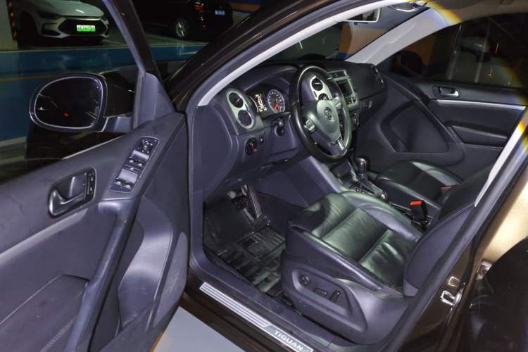Used Volkswagen Tiguan 2013 1.8 TSI Automatic Two-Wheel Drive Comfort Edition Driver Seat