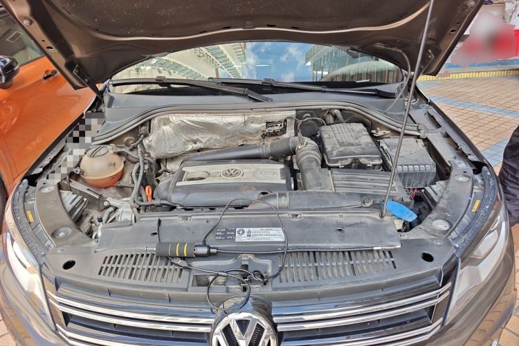 Used Volkswagen Tiguan 2013 1.8TSI Automatic All-Wheel-Drive Comfort Edition Engine Bay