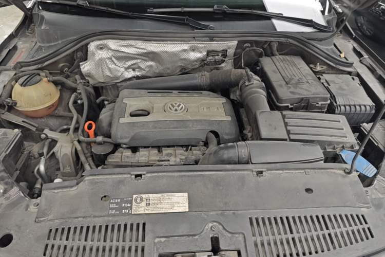 Used Volkswagen Tiguan 2013 2.0 TSI Automatic All-Wheel-Drive Flagship Edition Engine Bay