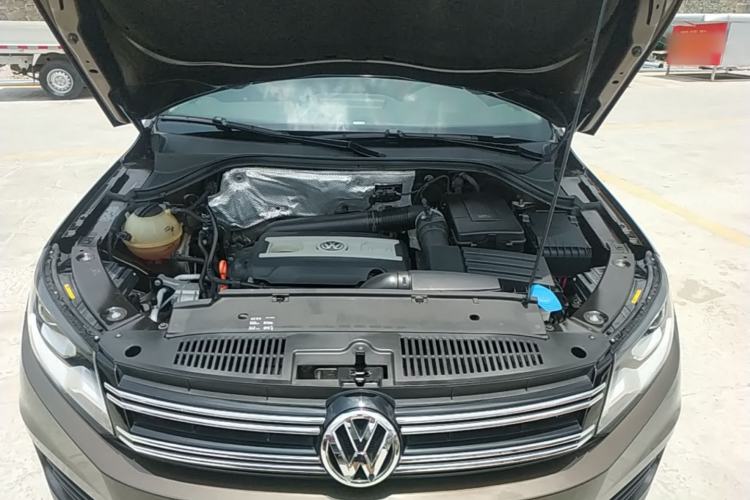Used Volkswagen Tiguan 2013 1.8 TSI Automatic All-Wheel Drive Luxury Model Engine Bay