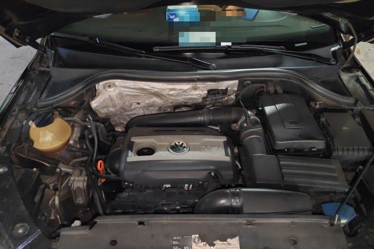 Used Volkswagen Tiguan 2013 2.0 TSI Automatic All-Wheel-Drive Flagship Edition Engine Bay