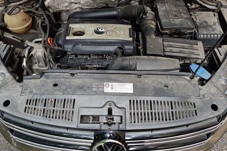Used Volkswagen Tiguan 2013 1.8TSI Automatic Two-Wheel Drive Luxury Model Engine Bay