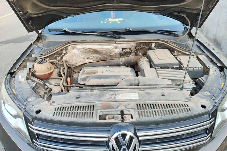 Used Volkswagen Tiguan 2013 1.8 TSI Automatic All-Wheel Drive Luxury Model Engine Bay