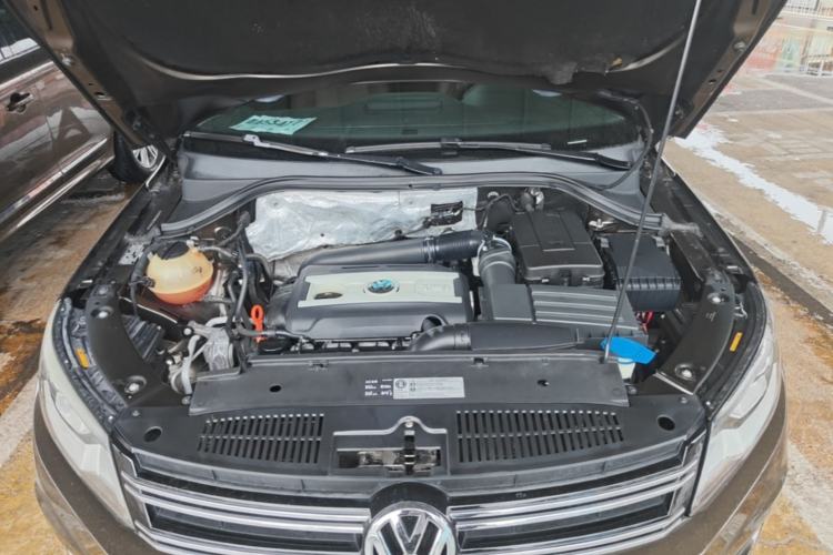 Used Volkswagen Tiguan 2013 1.8 TSI Automatic All-Wheel Drive Luxury Model Engine Bay