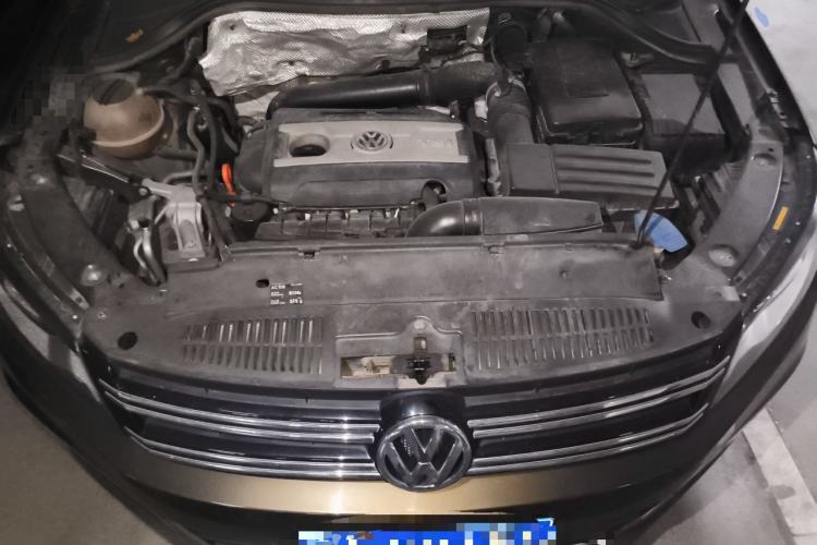 Used Volkswagen Tiguan 2013 1.8TSI Automatic Two-Wheel Drive Luxury Model Engine Bay