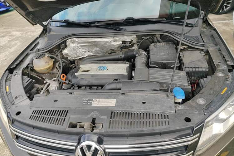Used Volkswagen Tiguan 2013 1.8 TSI Automatic Two-Wheel Drive Comfort Edition Engine Bay