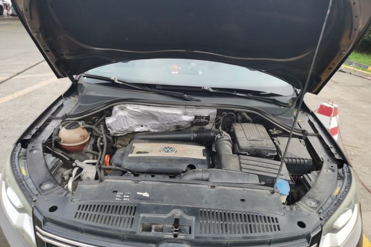 Used Volkswagen Tiguan 2013 1.8 TSI Automatic Two-Wheel Drive Comfort Edition Engine Bay
