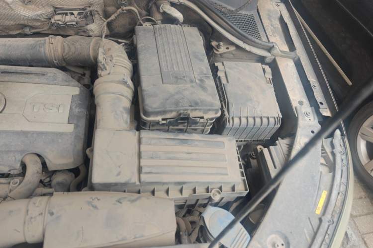 Used Volkswagen Tiguan 2013 1.8 TSI Automatic Two-Wheel Drive Comfort Edition Engine Bay Left