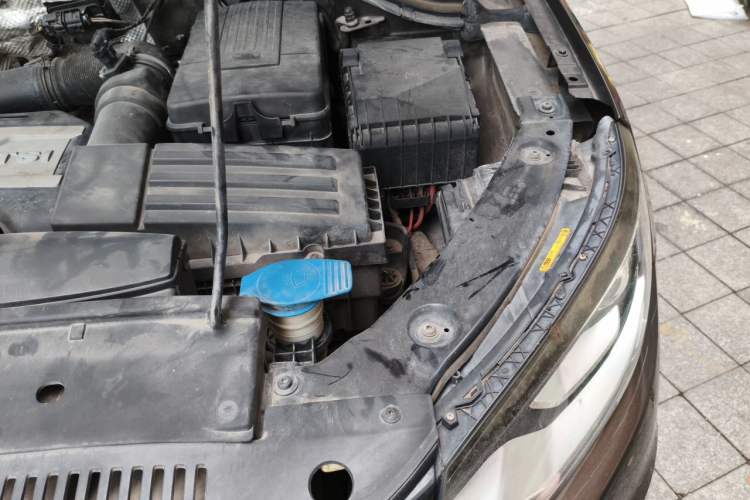 Used Volkswagen Tiguan 2013 1.8TSI Automatic Two-Wheel Drive Luxury Model Engine Bay Left