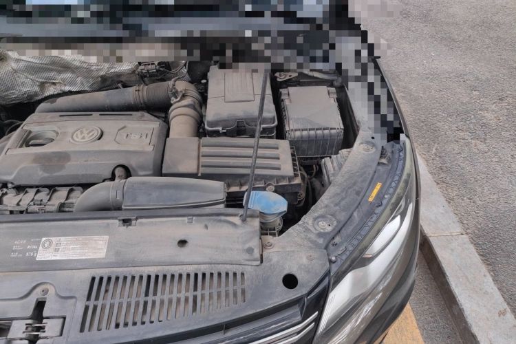 Used Volkswagen Tiguan 2013 1.8 TSI Automatic All-Wheel Drive Luxury Model Engine Bay Left
