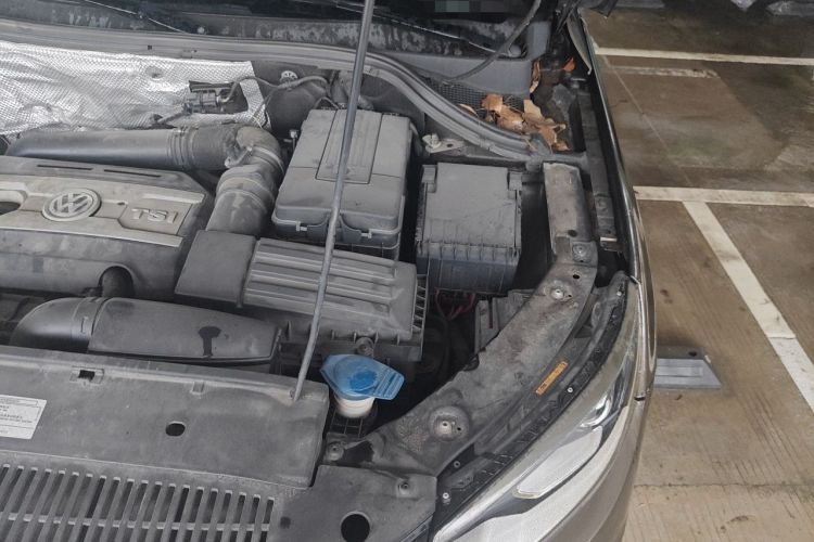 Used Volkswagen Tiguan 2013 1.8 TSI Automatic Two-Wheel Drive Comfort Edition Engine Bay Left