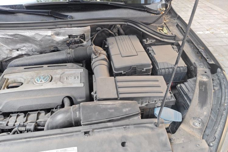 Used Volkswagen Tiguan 2013 1.8TSI Automatic Two-Wheel Drive Luxury Model Engine Bay Left