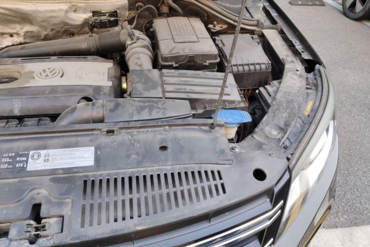 Used Volkswagen Tiguan 2013 1.8TSI Automatic Two-Wheel Drive Luxury Model Engine Bay Left