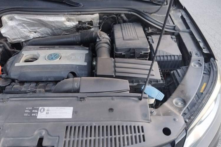 Used Volkswagen Tiguan 2013 1.8TSI Automatic Two-Wheel Drive Luxury Model Engine Bay Left