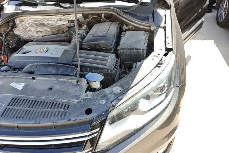 Used Volkswagen Tiguan 2013 1.8TSI Automatic Two-Wheel Drive Luxury Model Engine Bay Left
