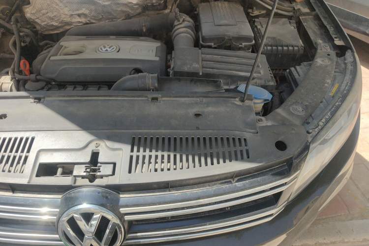 Used Volkswagen Tiguan 2013 1.8TSI Automatic Two-Wheel Drive Trend Edition Engine Bay Left
