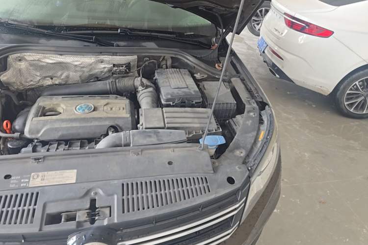 Used Volkswagen Tiguan 2013 1.8TSI Automatic Two-Wheel Drive Luxury Model Engine Bay Left