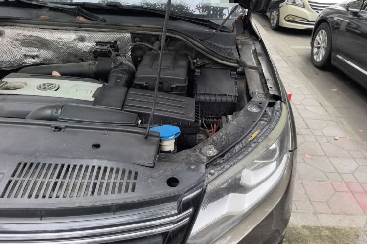 Used Volkswagen Tiguan 2013 1.8TSI Automatic All-Wheel-Drive Comfort Edition Engine Bay Left