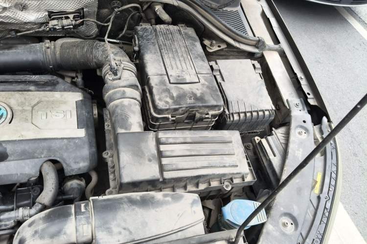 Used Volkswagen Tiguan 2013 1.8TSI Automatic Two-Wheel Drive Trend Edition Engine Bay Left