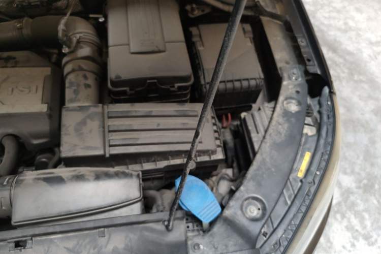 Used Volkswagen Tiguan 2013 1.8TSI Automatic All-Wheel-Drive Comfort Edition Engine Bay Left