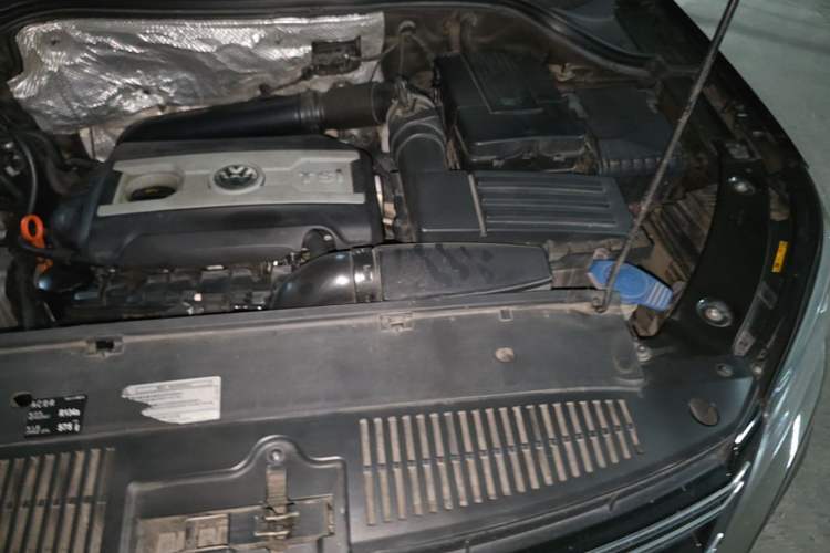 Used Volkswagen Tiguan 2013 1.8TSI Automatic Two-Wheel Drive Luxury Model Engine Bay Left