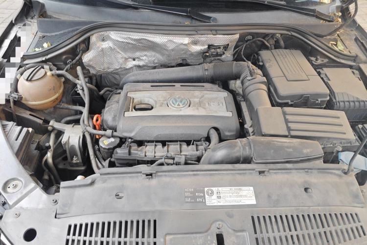 Used Volkswagen Tiguan 2013 1.8TSI Automatic Two-Wheel Drive Luxury Model Engine Bay