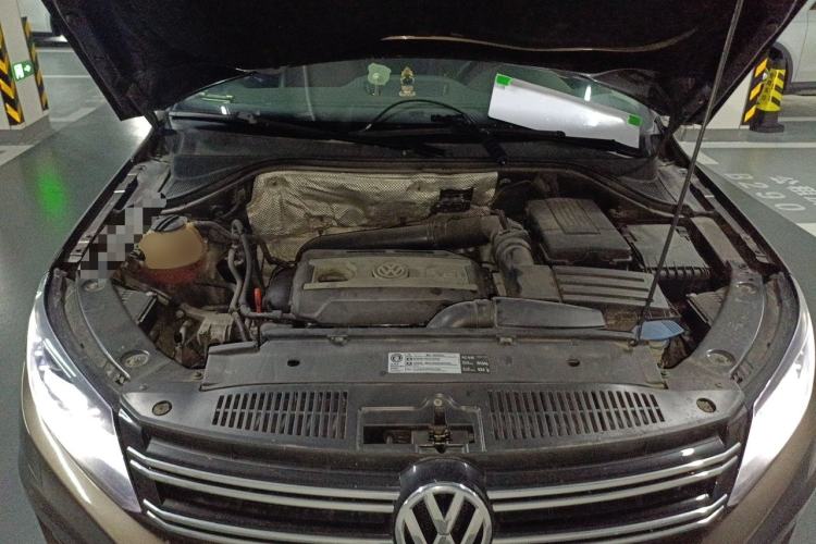 Used Volkswagen Tiguan 2013 2.0 TSI Automatic All-Wheel-Drive Flagship Edition Engine Bay