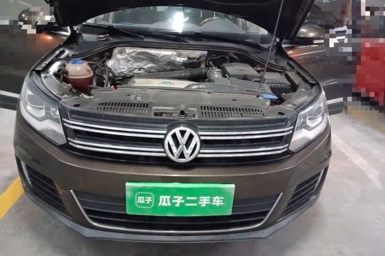 Used Volkswagen Tiguan 2013 2.0 TSI Automatic All-Wheel-Drive Flagship Edition Engine Bay