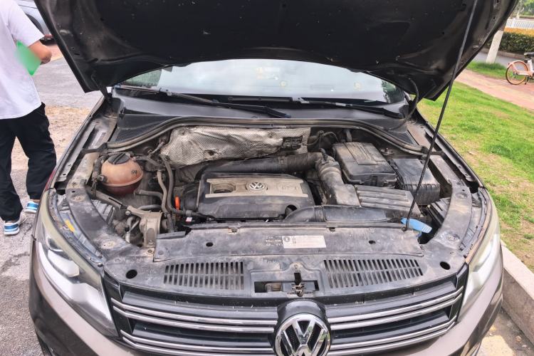 Used Volkswagen Tiguan 2013 1.8TSI Automatic Two-Wheel Drive Luxury Model Engine Bay