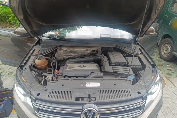 Used Volkswagen Tiguan 2013 1.8TSI Automatic All-Wheel-Drive Comfort Edition Engine Bay