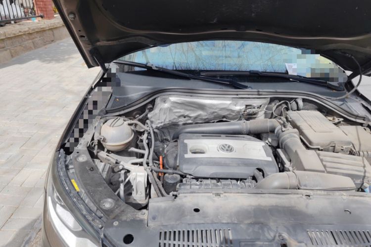 Used Volkswagen Tiguan 2013 1.8TSI Automatic Two-Wheel Drive Luxury Model Engine Bay Right