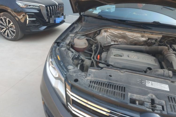 Used Volkswagen Tiguan 2013 1.8TSI Automatic Two-Wheel Drive Luxury Model Engine Bay Right