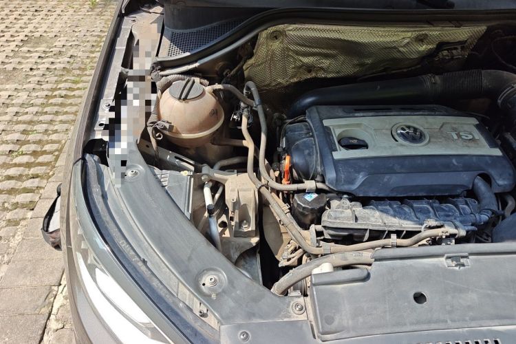 Used Volkswagen Tiguan 2013 2.0 TSI Automatic All-Wheel-Drive Flagship Edition Engine Bay Right