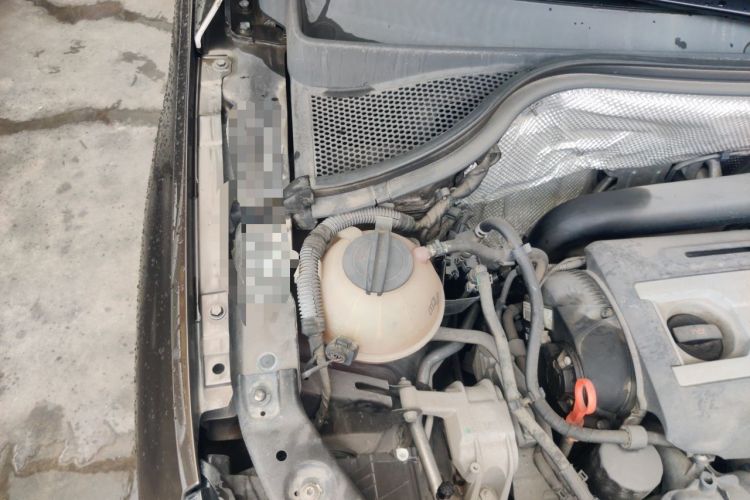 Used Volkswagen Tiguan 2013 2.0 TSI Automatic All-Wheel-Drive Flagship Edition Engine Bay Right