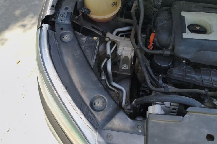 Used Volkswagen Tiguan 2013 1.8TSI Automatic Two-Wheel Drive Luxury Model Engine Bay Right