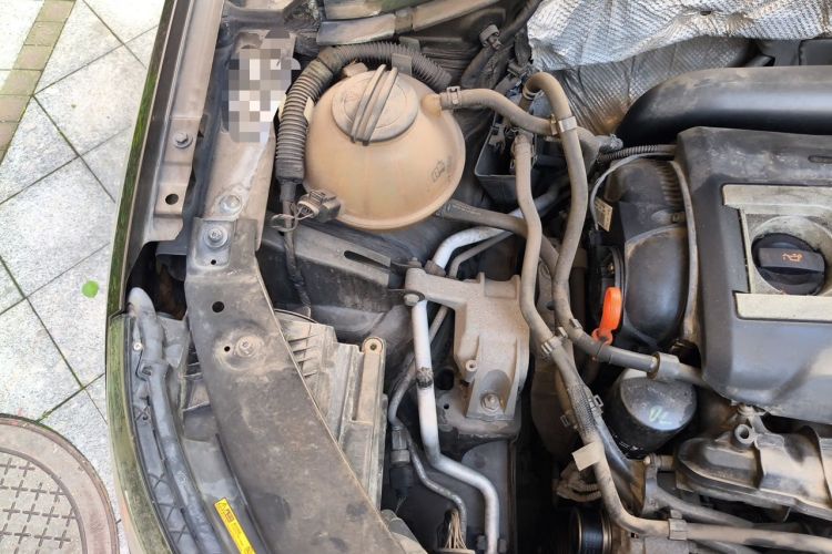 Used Volkswagen Tiguan 2013 1.8 TSI Automatic Two-Wheel Drive Comfort Edition Engine Bay Right