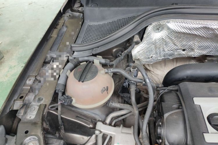 Used Volkswagen Tiguan 2013 1.8 TSI Automatic Two-Wheel Drive Comfort Edition Engine Bay Right