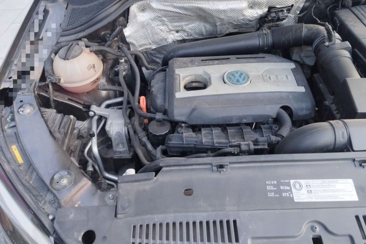 Used Volkswagen Tiguan 2013 1.8TSI Automatic Two-Wheel Drive Luxury Model Engine Bay Right