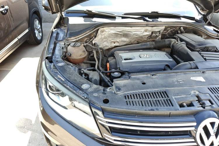 Used Volkswagen Tiguan 2013 1.8TSI Automatic Two-Wheel Drive Luxury Model Engine Bay Right