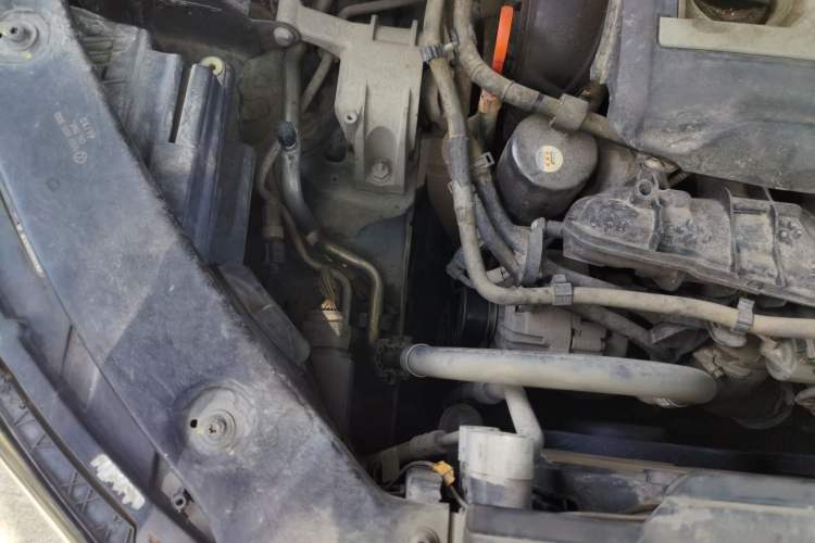 Used Volkswagen Tiguan 2013 1.8TSI Automatic Two-Wheel Drive Luxury Model Engine Bay Right