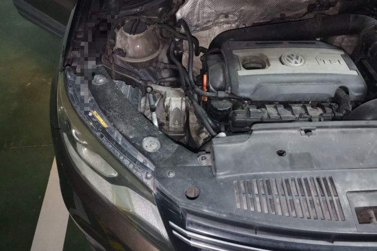 Used Volkswagen Tiguan 2013 1.8TSI Automatic Two-Wheel Drive Luxury Model Engine Bay Right