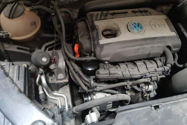 Used Volkswagen Tiguan 2013 1.8TSI Automatic All-Wheel-Drive Comfort Edition Engine Bay Right