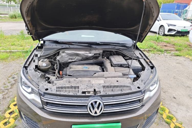 Used Volkswagen Tiguan 2013 1.8 TSI Automatic All-Wheel Drive Luxury Model Engine Bay