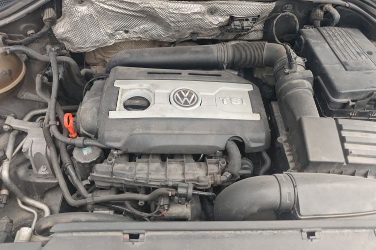 Used Volkswagen Tiguan 2013 1.8 TSI Automatic All-Wheel Drive Luxury Model Engine Bay